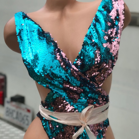 Blue pink sequin rave bodysuit mermaid metallic festival swimsuit Las Vegas q2 - Picture 3 of 10